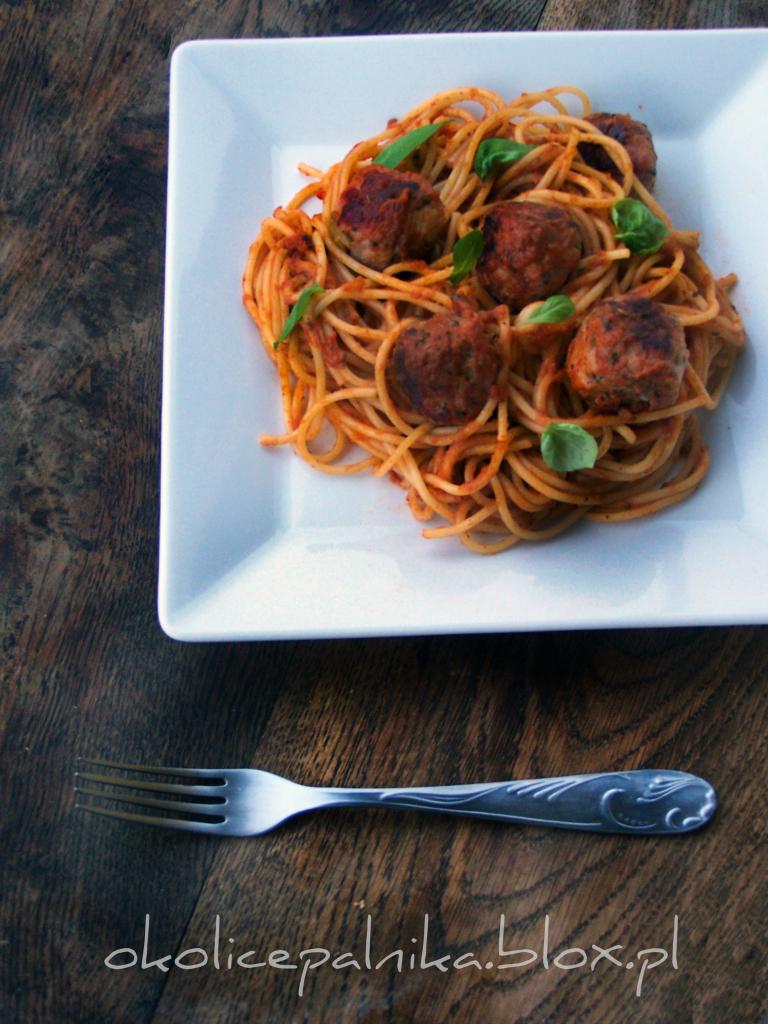 Spaghetti z klopsikami – spaghetti meatballs
